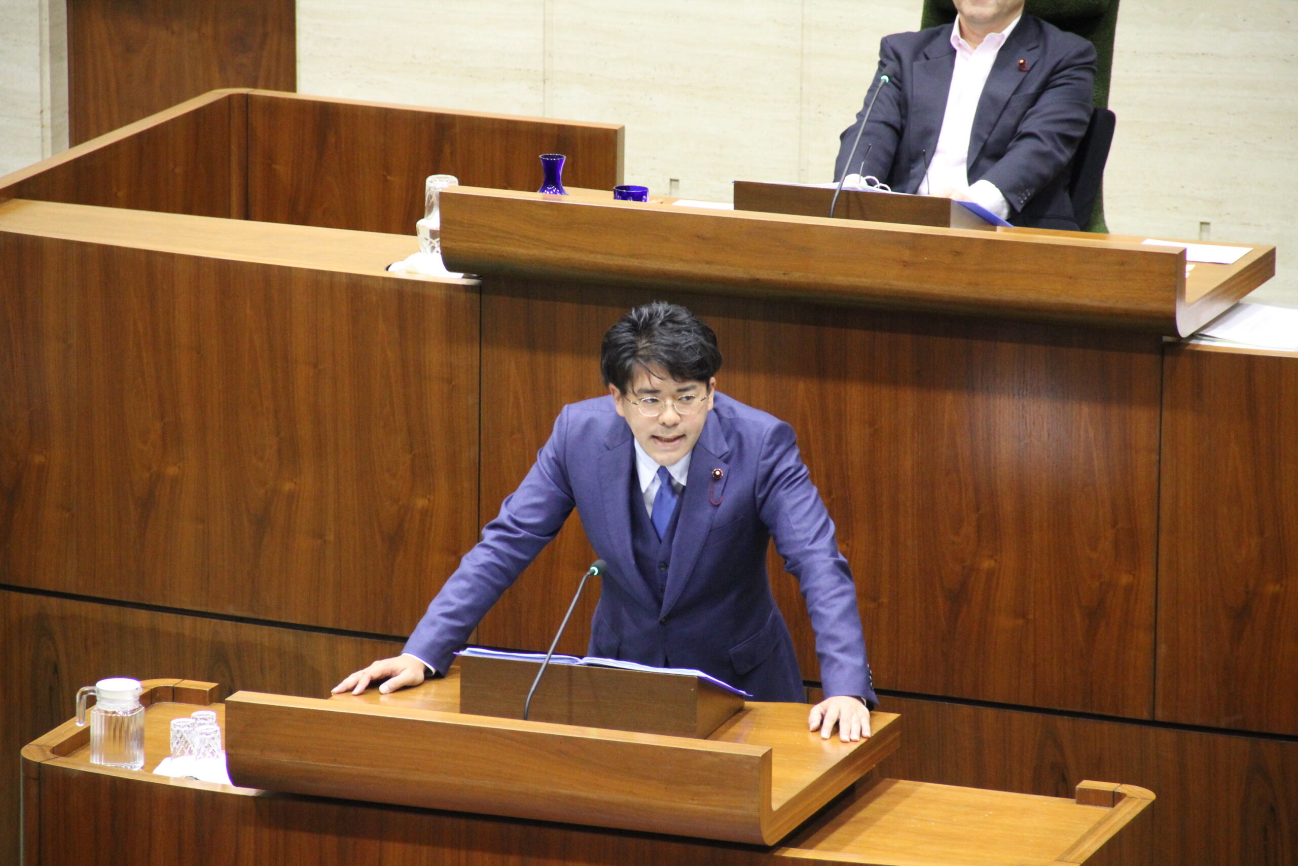 本日12月8日、新宿区議会議員や区長の給料が上がる条例が議決されます。渡辺やすしは反対討論を行います。【演説原稿を先行公開！】 |  渡辺やすし＠新宿区議会議員 38歳完全無所属